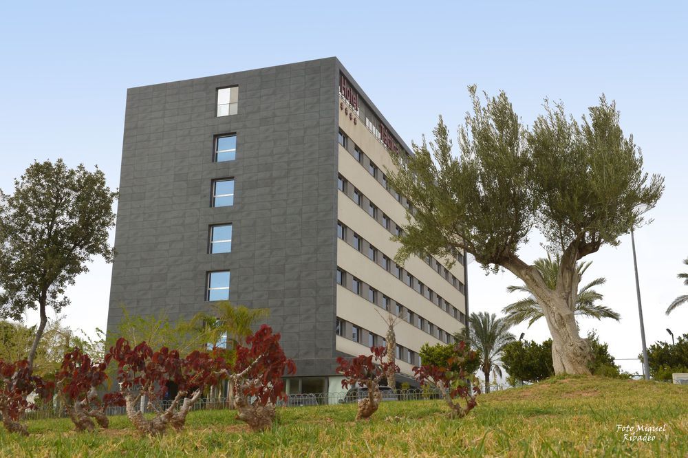 Azz Valencia Tactica Hotel Paterna Dış mekan fotoğraf