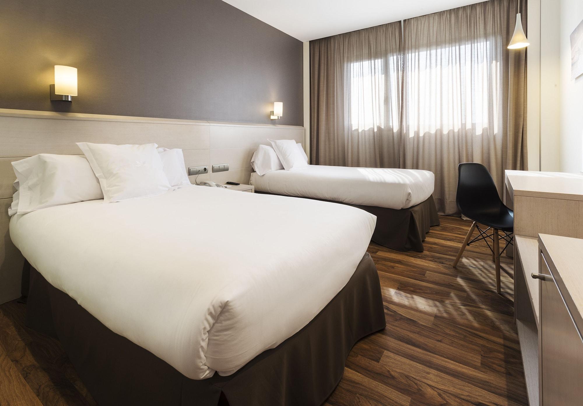 Azz Valencia Tactica Hotel Paterna Dış mekan fotoğraf