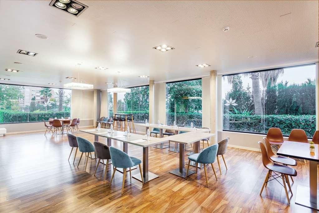 Azz Valencia Tactica Hotel Paterna Oda fotoğraf