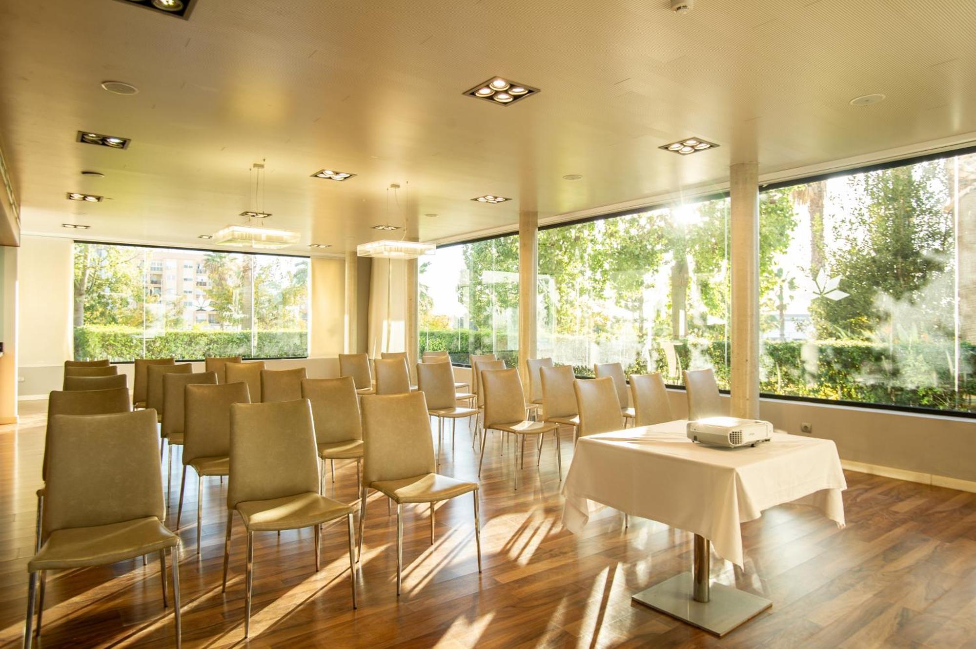 Azz Valencia Tactica Hotel Paterna Dış mekan fotoğraf